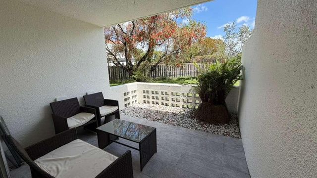 9711 Fontainebleau Boulevard D105, Miami, FL 33172