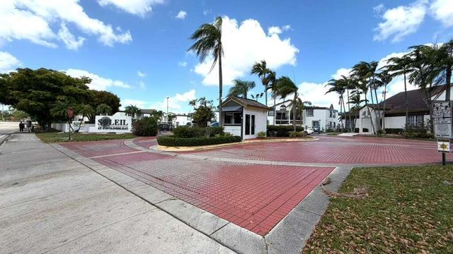 9711 Fontainebleau Boulevard D105, Miami, FL 33172