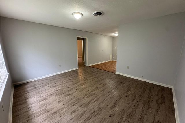 5122 Windemere Street, Houston, TX 77033