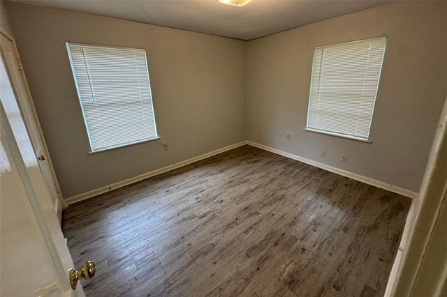 5122 Windemere Street, Houston, TX 77033