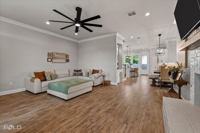 719 Perfect Place, Bossier City, LA 71111