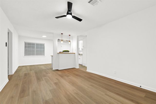 3129 Airport Boulevard, Houston, TX 77051