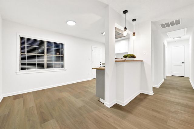 3129 Airport Boulevard, Houston, TX 77051