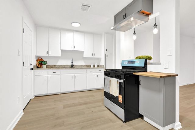 3129 Airport Boulevard, Houston, TX 77051