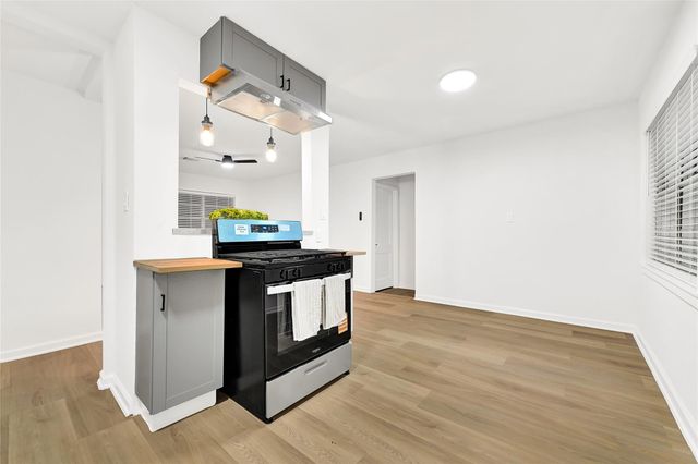 3129 Airport Boulevard, Houston, TX 77051