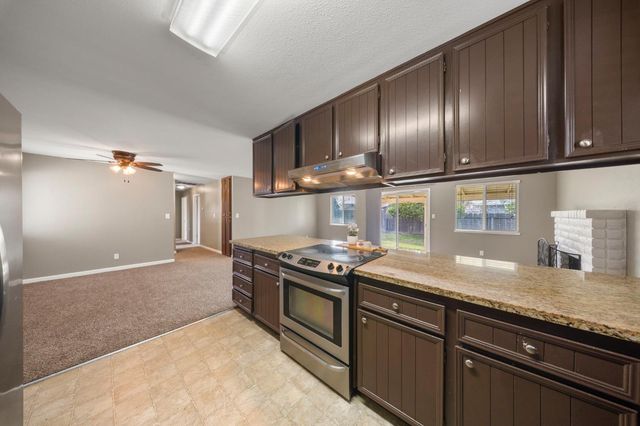 2261 PEACE Way, Turlock, CA 95382