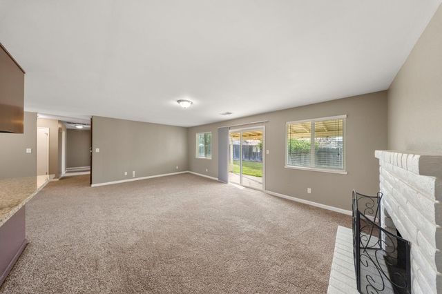 2261 PEACE Way, Turlock, CA 95382