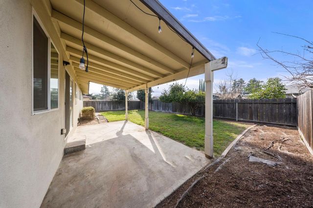 2261 PEACE Way, Turlock, CA 95382
