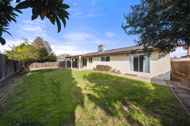 2261 PEACE Way, Turlock, CA 95382