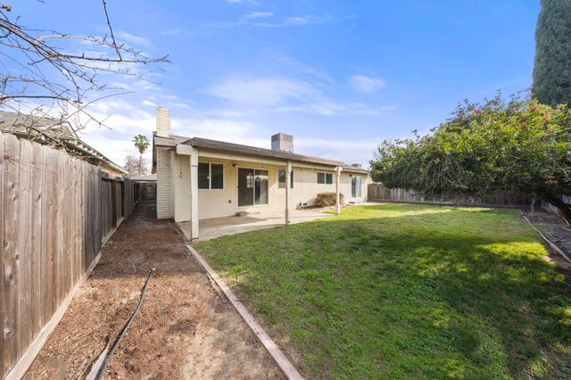 2261 PEACE Way, Turlock, CA 95382