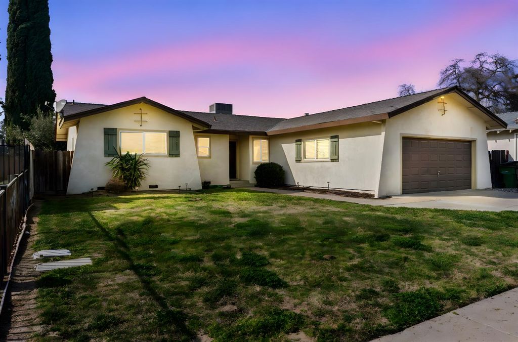 2261 PEACE Way, Turlock, CA 95382