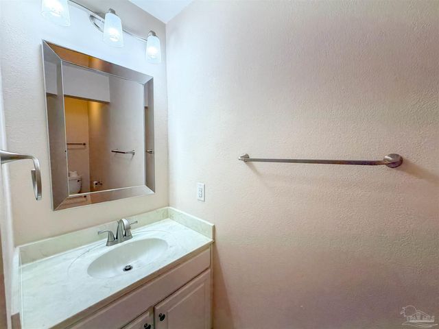 3915 Potosi Rd, Pensacola, FL 32504