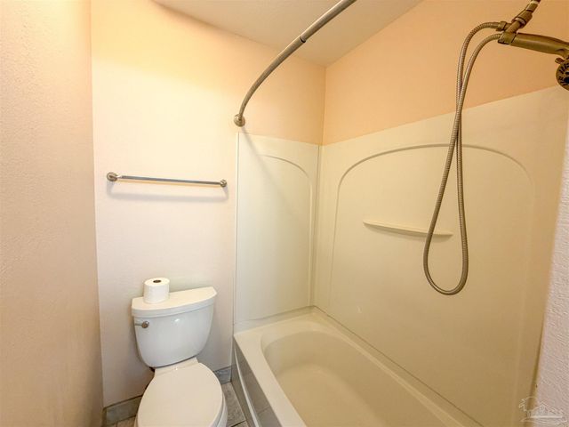 3915 Potosi Rd, Pensacola, FL 32504