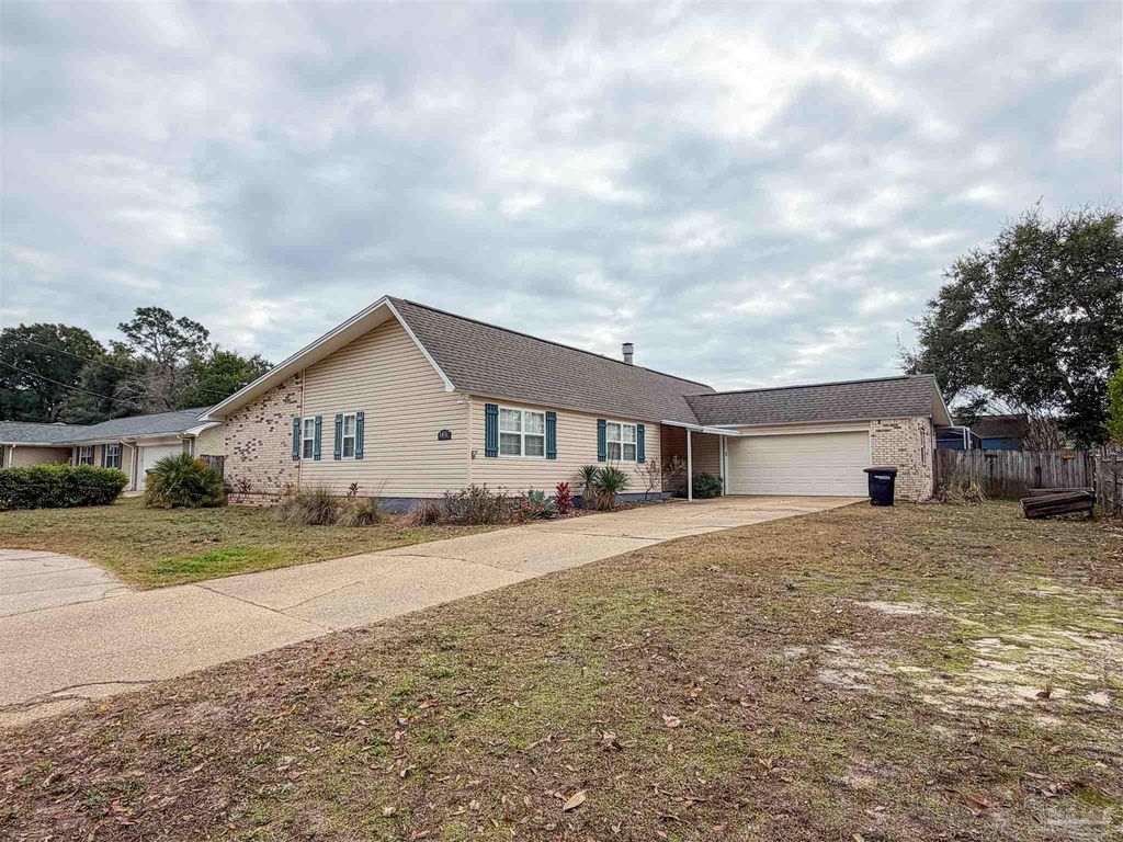3915 Potosi Rd, Pensacola, FL 32504
