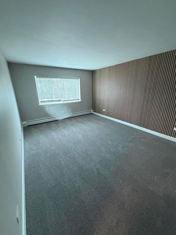 445 S Cleveland Avenue 204, Arlington Heights, IL 60005