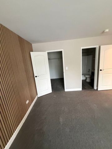 445 S Cleveland Avenue 204, Arlington Heights, IL 60005