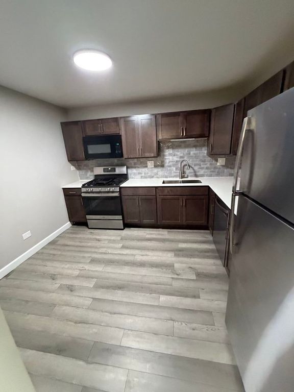 445 S Cleveland Avenue 204, Arlington Heights, IL 60005 — photo 5