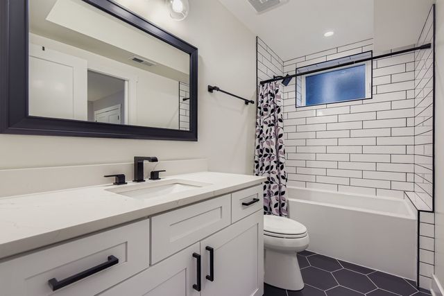 3120 N Spaulding Avenue, Chicago, IL 60618