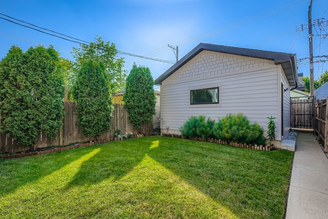 3120 N Spaulding Avenue, Chicago, IL 60618