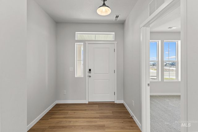 1699 Gyrfalcon St, Middleton, ID 83644