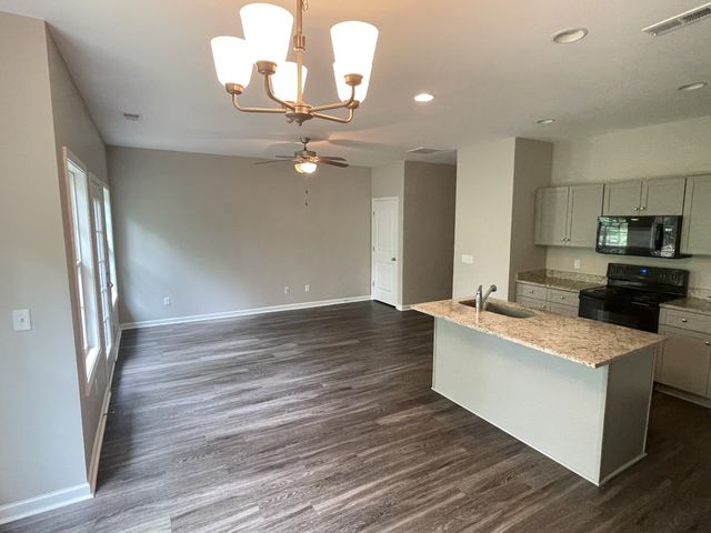 720 Pippin Dr, Antioch, TN 37013