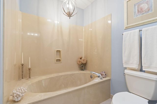 151 Gleneagles Drive, Niceville, FL 32578