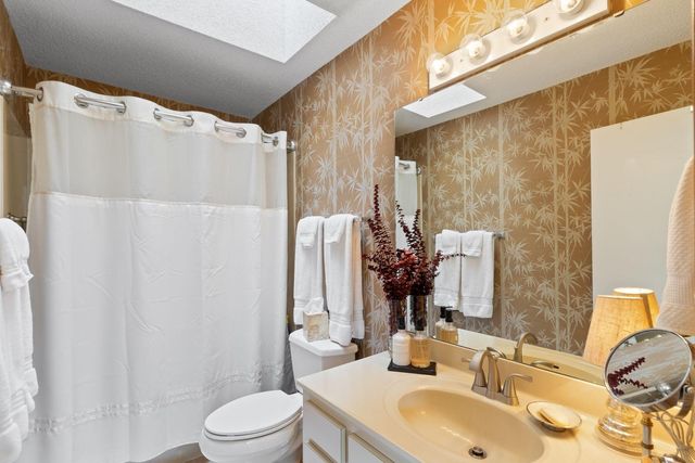 151 Gleneagles Drive, Niceville, FL 32578