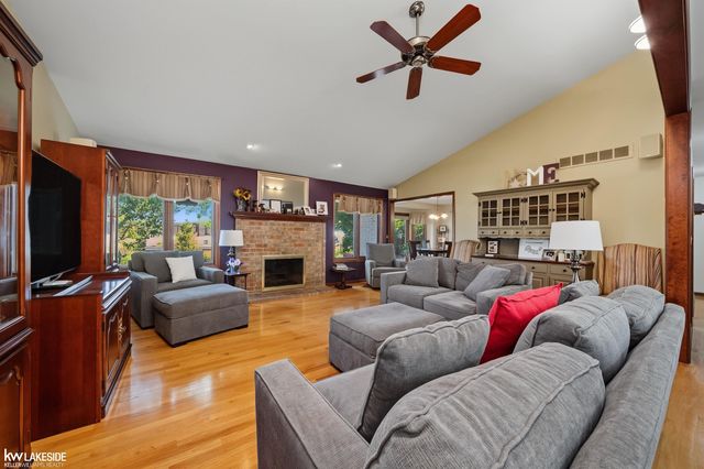 4418 Bayleaf Drive, Sterling Heights, MI 48314