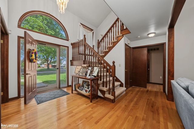 4418 Bayleaf Drive, Sterling Heights, MI 48314