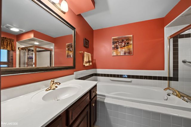 4418 Bayleaf Drive, Sterling Heights, MI 48314