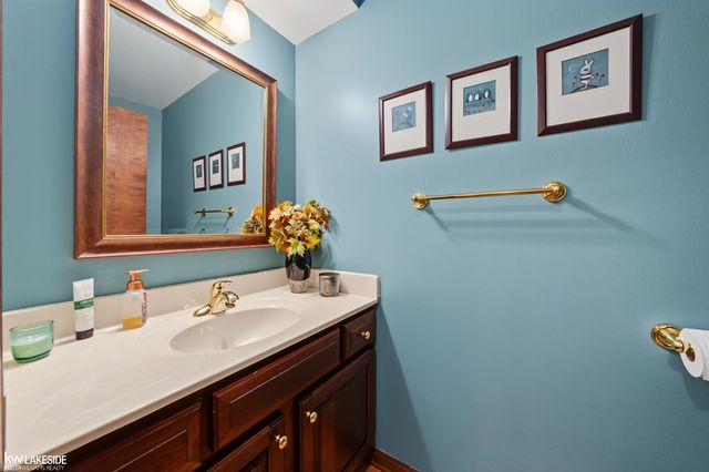 4418 Bayleaf Drive, Sterling Heights, MI 48314