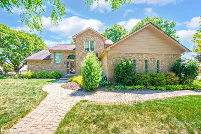 4418 Bayleaf Drive, Sterling Heights, MI 48314