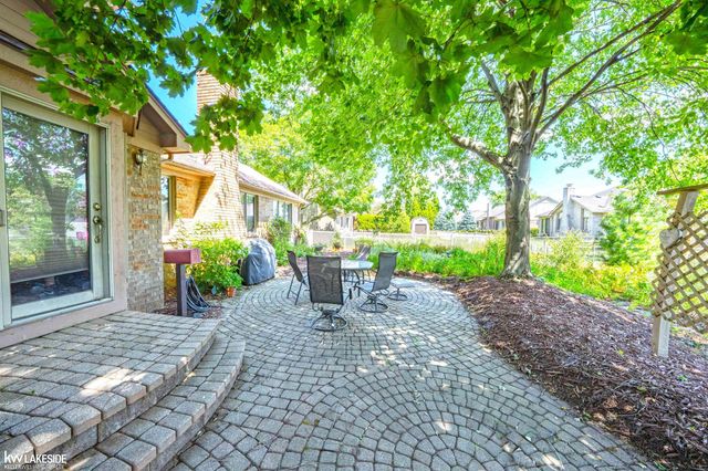 4418 Bayleaf Drive, Sterling Heights, MI 48314