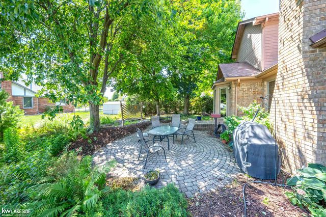 4418 Bayleaf Drive, Sterling Heights, MI 48314