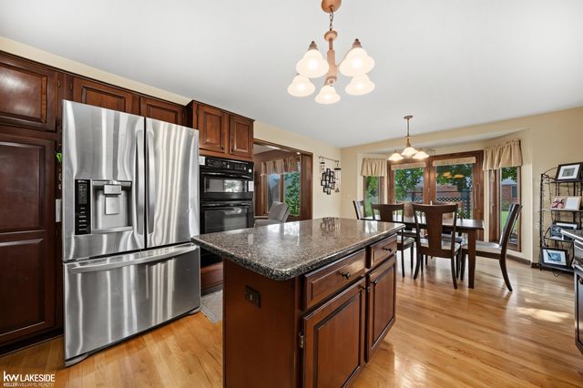 4418 Bayleaf Drive, Sterling Heights, MI 48314