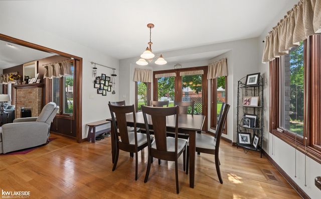 4418 Bayleaf Drive, Sterling Heights, MI 48314
