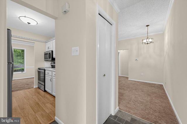 300 UXBRIDGE DR, Cherry Hill, NJ 08034