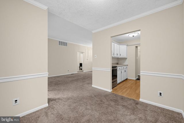 300 UXBRIDGE DR, Cherry Hill, NJ 08034
