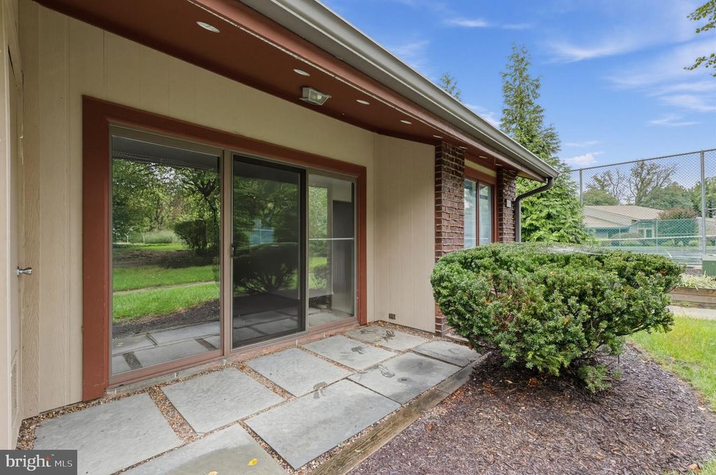 300 UXBRIDGE DR, Cherry Hill, NJ 08034 — photo 5