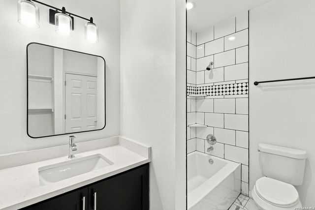 818 S Mel Waiters, San Antonio, TX 78203
