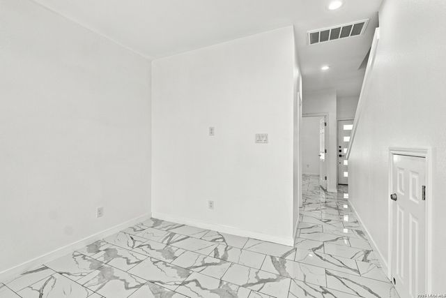 818 S Mel Waiters, San Antonio, TX 78203