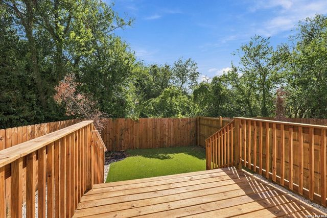 818 S Mel Waiters, San Antonio, TX 78203