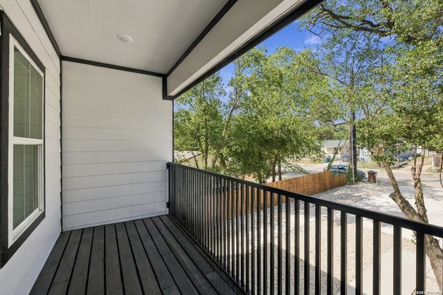 818 S Mel Waiters, San Antonio, TX 78203