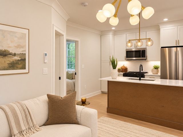 75 Lubec 2, Boston, MA 02128