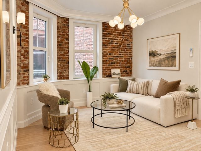 75 Lubec 2, Boston, MA 02128