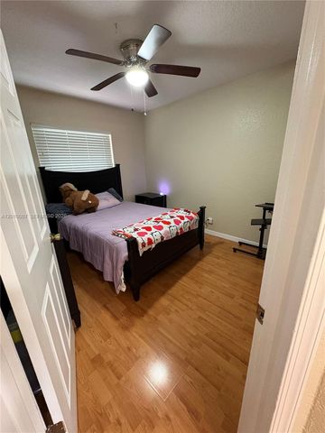 8905 NW 38th Dr 4, Coral Springs, FL 33065