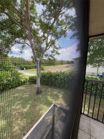 8905 NW 38th Dr 4, Coral Springs, FL 33065
