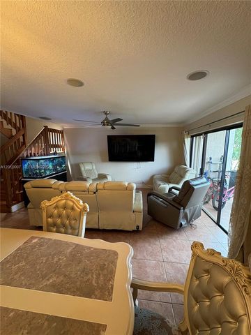 8905 NW 38th Dr 4, Coral Springs, FL 33065