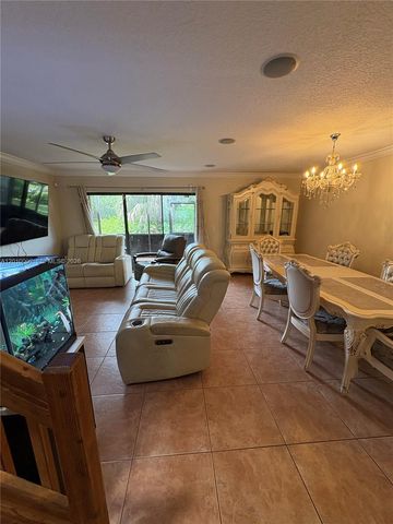 8905 NW 38th Dr 4, Coral Springs, FL 33065