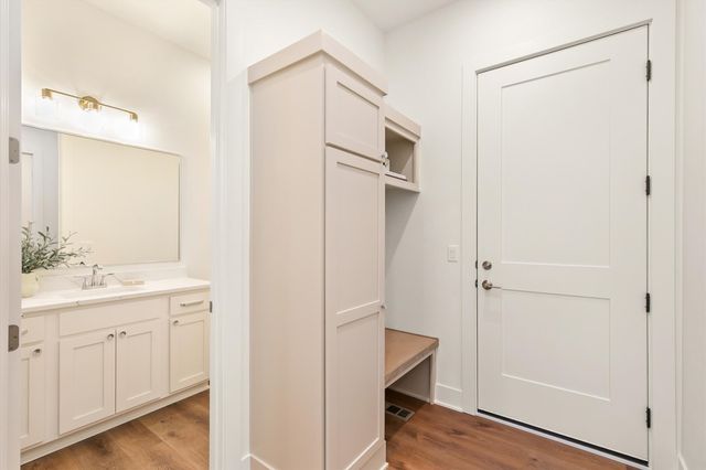 1350 SE Menlo Drive, Waukee, IA 50263